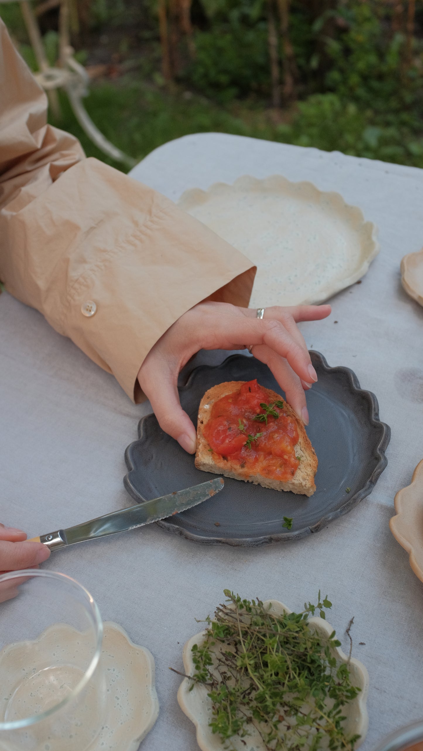 Wave plate M in cool black