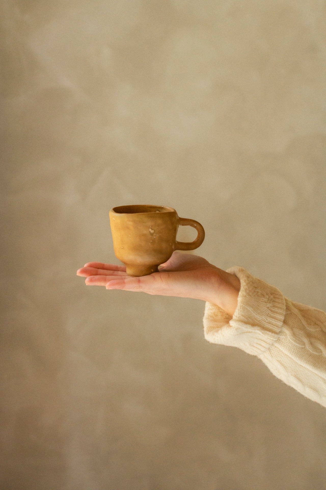 Wonky mug in caramel